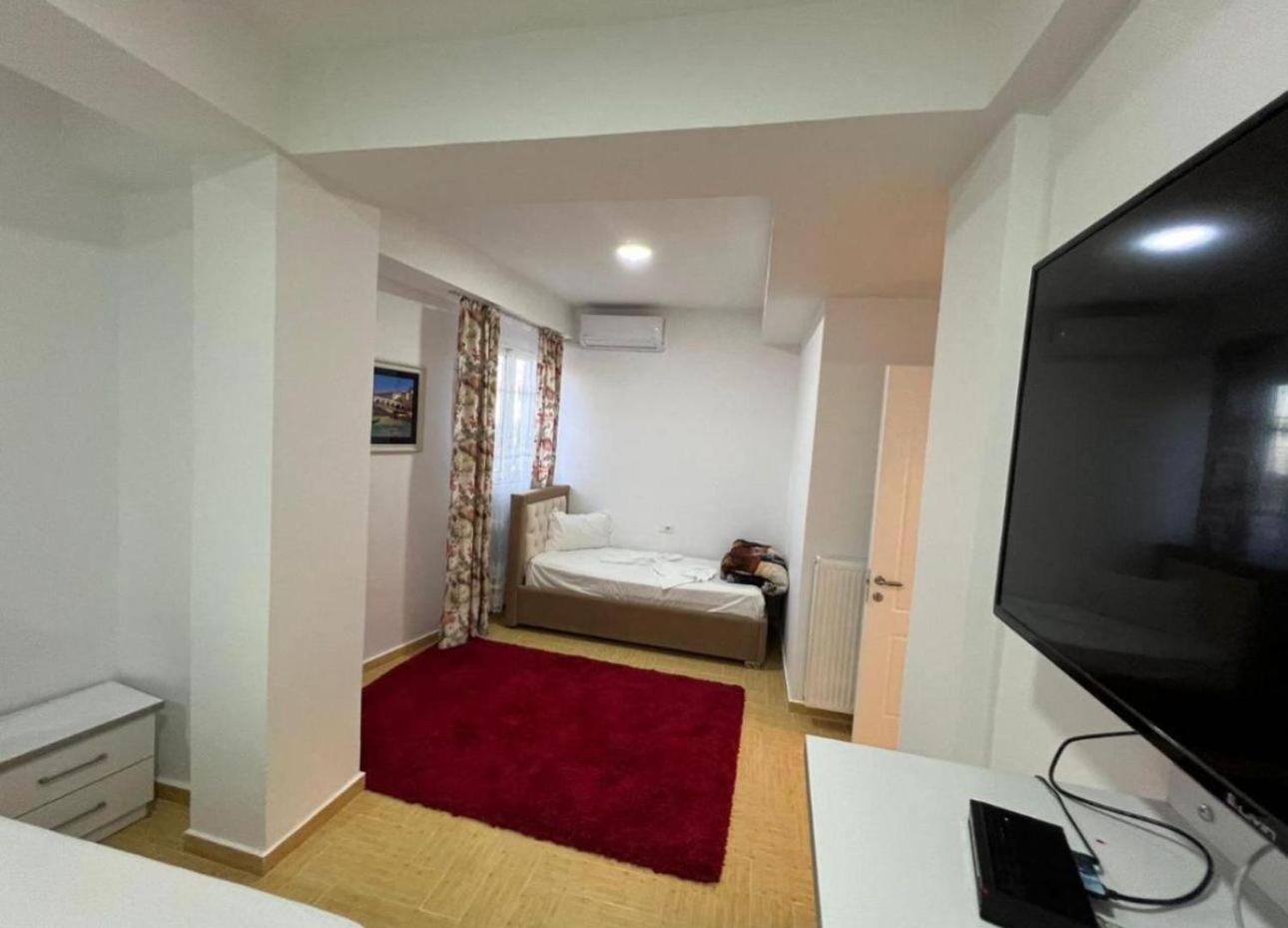 Vila Kasemi Fier Exteriér fotografie