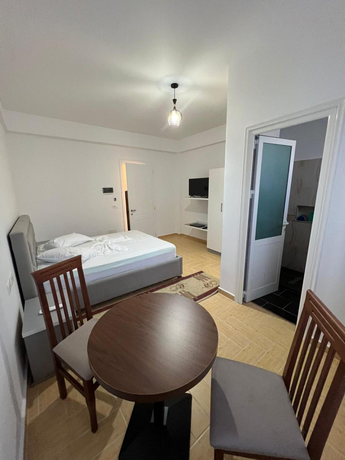 Vila Kasemi Fier Exteriér fotografie